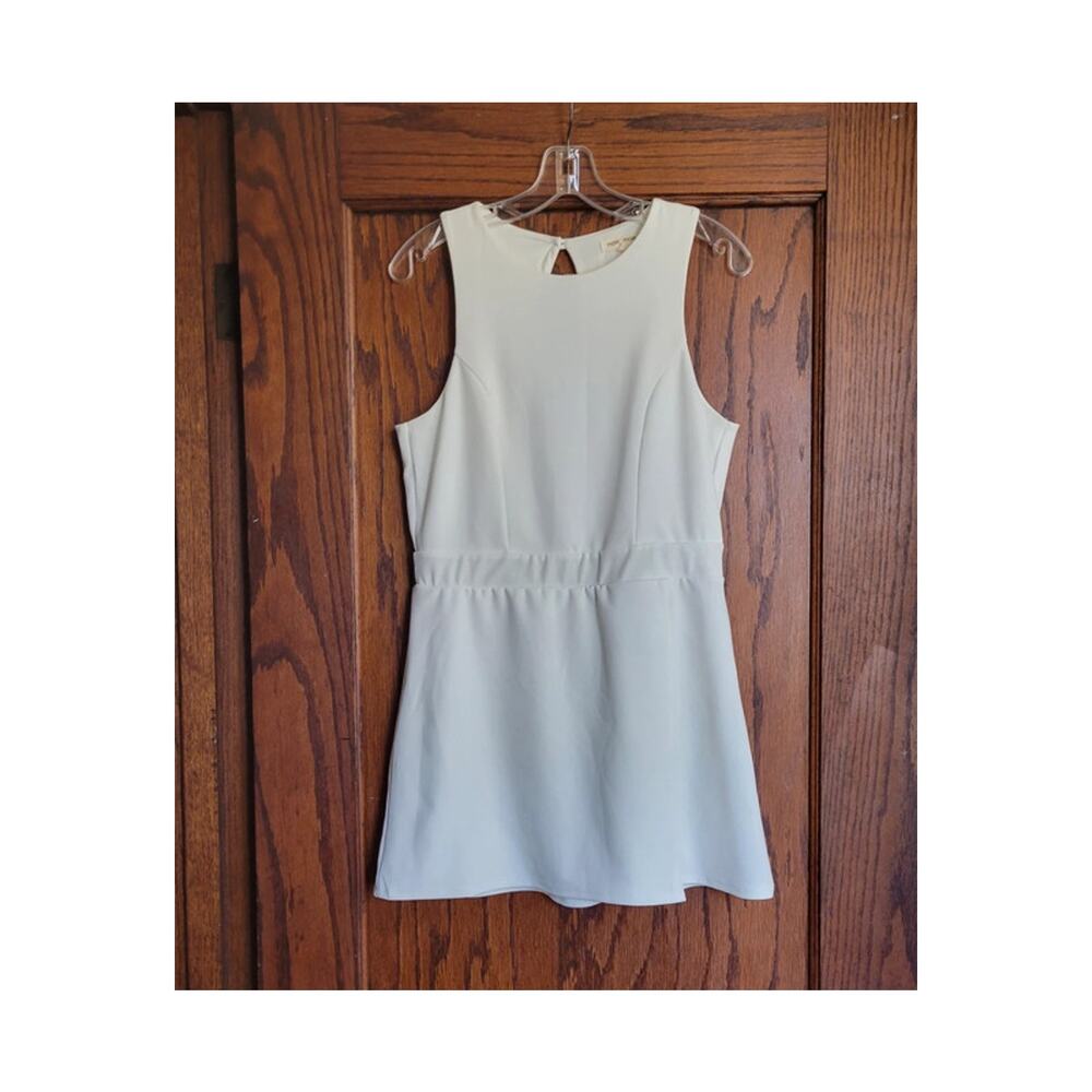 MOA MOA Sleeveless Romper Womens Large Cream Skort Jumpsuit Overlay Oval Cutout